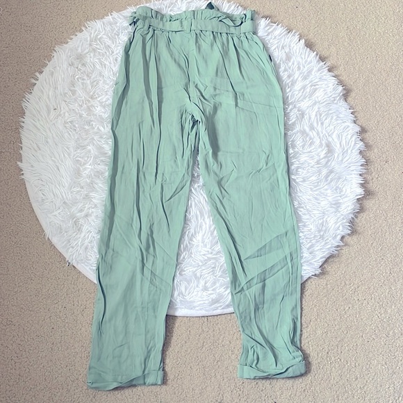 Girls Vince Camuto Tie Waist Paperbag Style Cuffed Pants - Picture 7 of 7